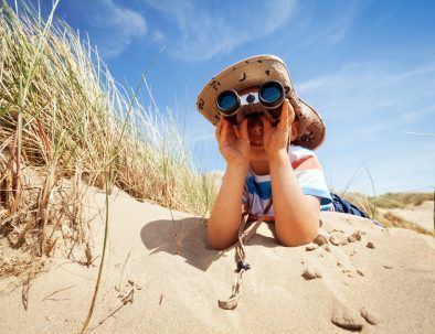 dunes sea child binoculars middelkerke